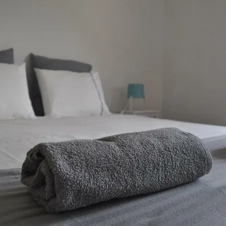 F! Guest house *